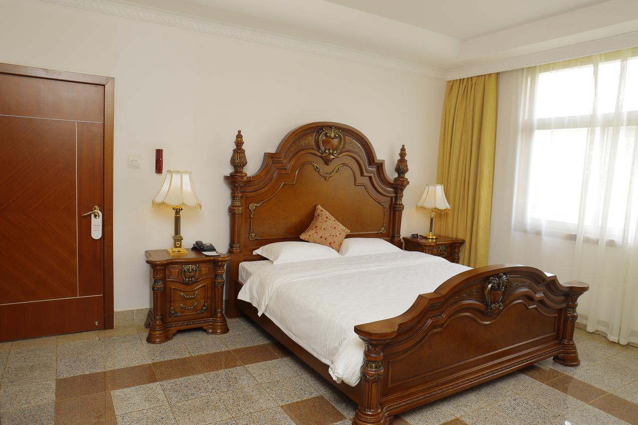 Hotel Paon D'Or Антананариву Екстериор снимка